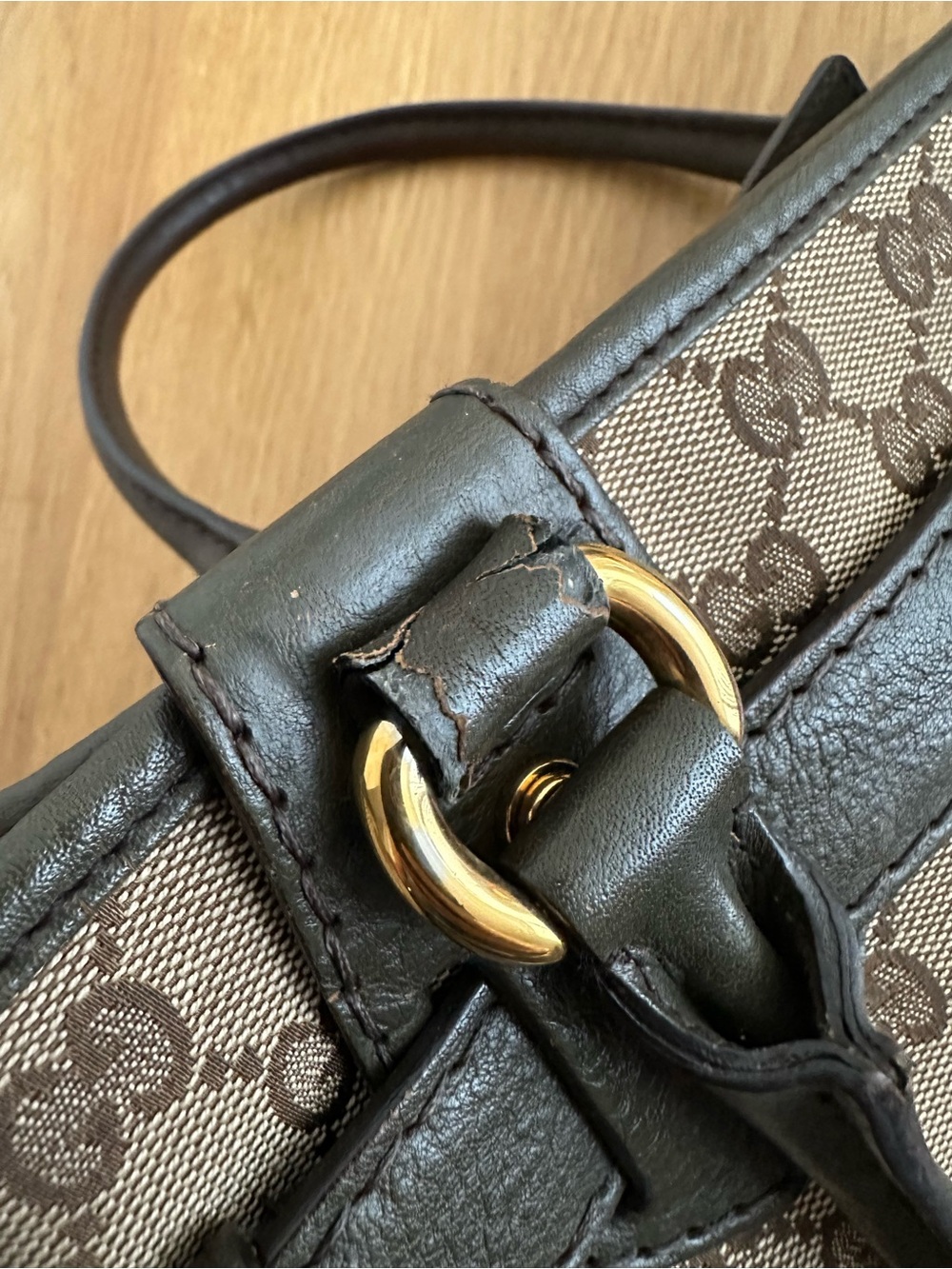 Gucci Handbag - Picture 16 of 17